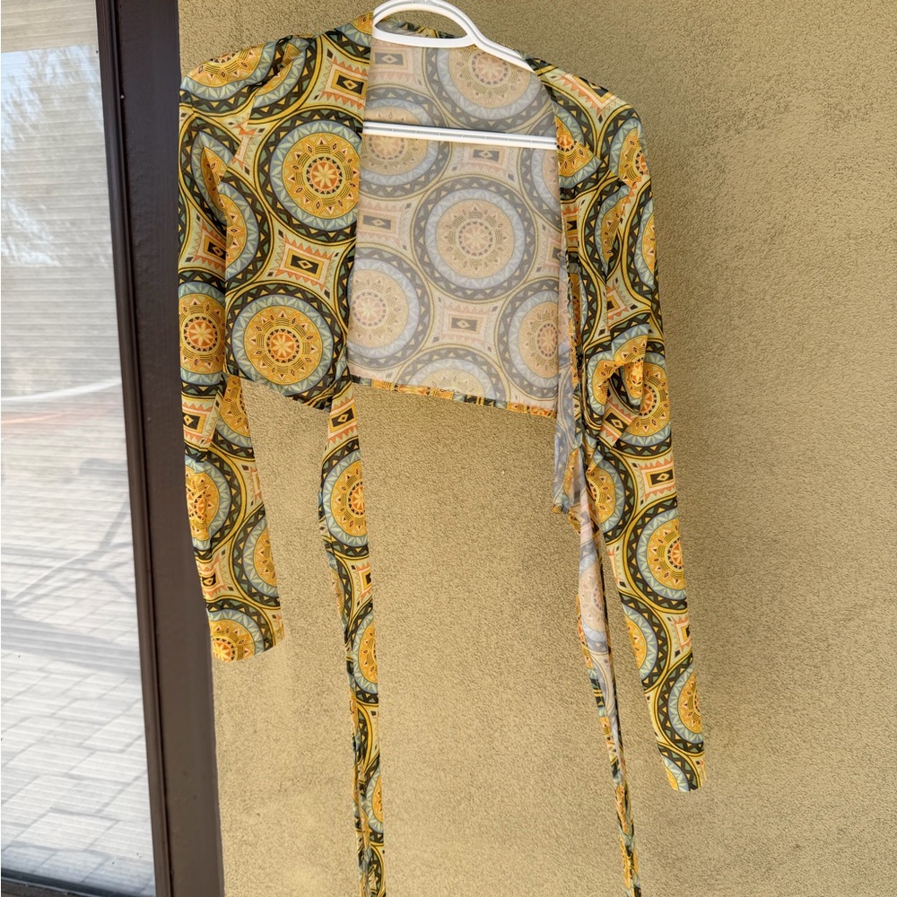 Alexis Retro Patterned Two-Piece Set SMALL - Picture 4 of 10